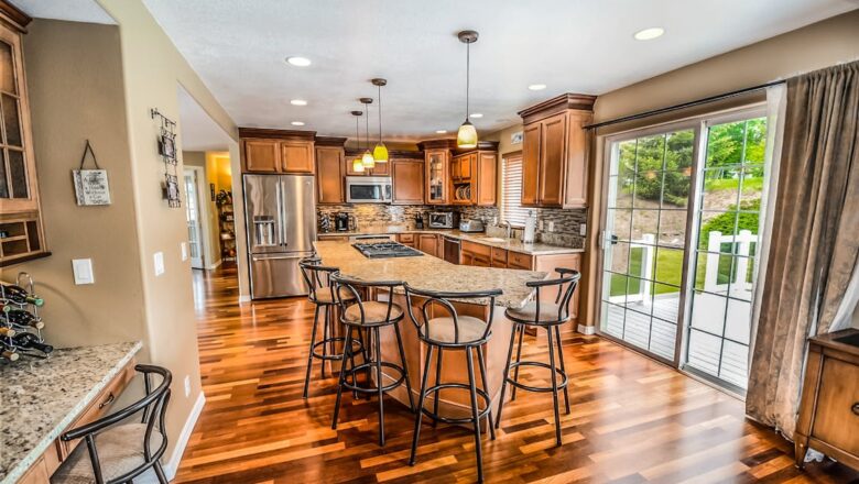 Expert Panel Debunks: 5 Common Myths About Full-Service, 1% Real Estate Commissions